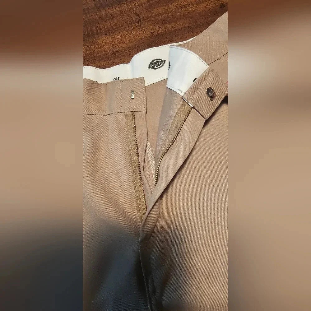 Dickies Men's Cargo Loose Fit Comfort Tan Khaki Casual Shorts Size 36 NWT - Picture 7 of 12